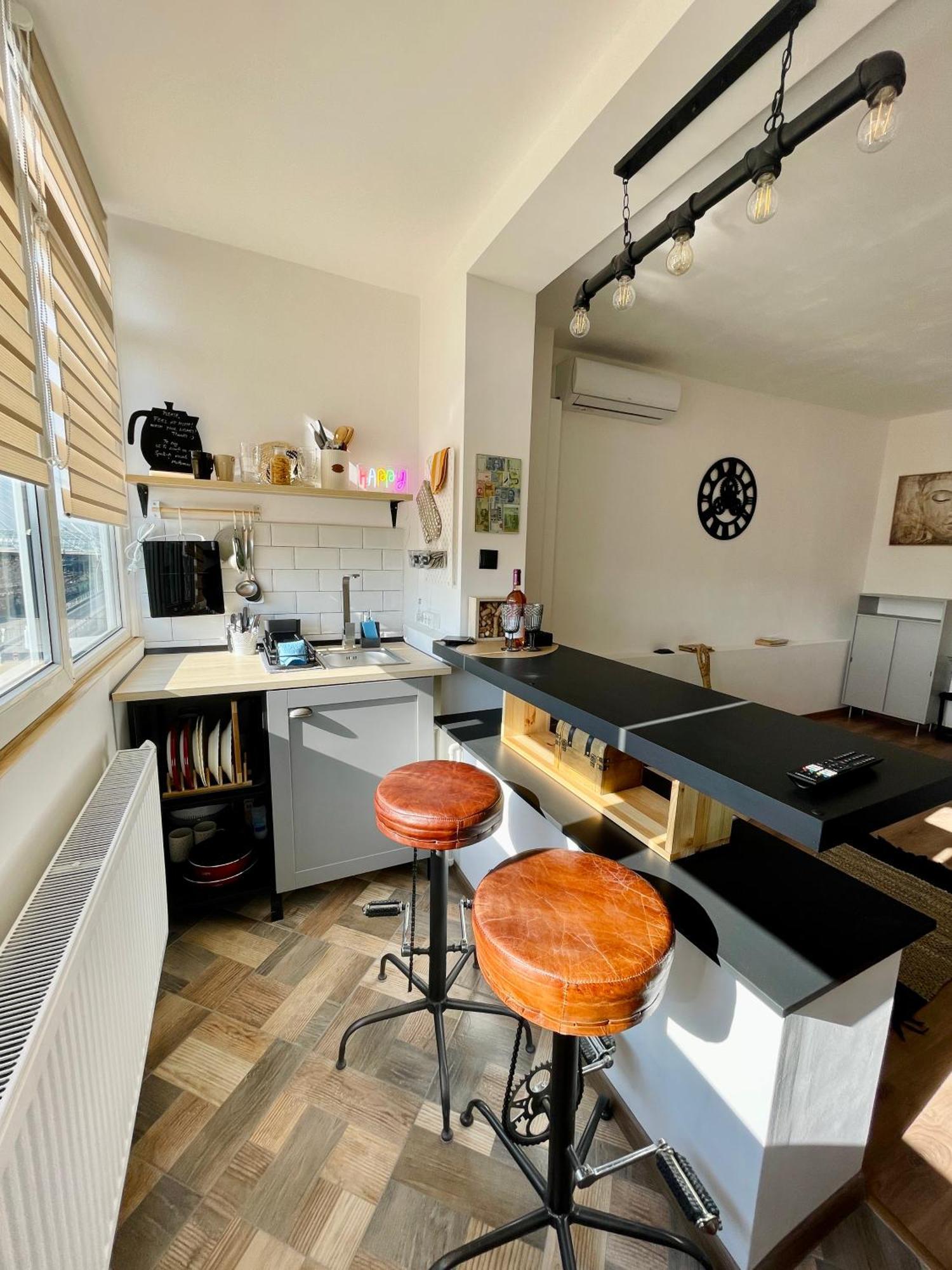 2 Vis-A-Vis Studio - Gara De Nord Bucureşti Eksteriør bilde